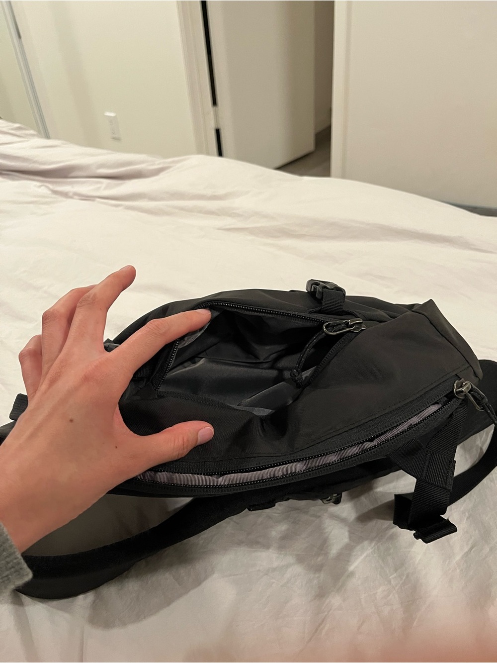 NWOT Patagonia Atom Sling - Picture 7 of 7